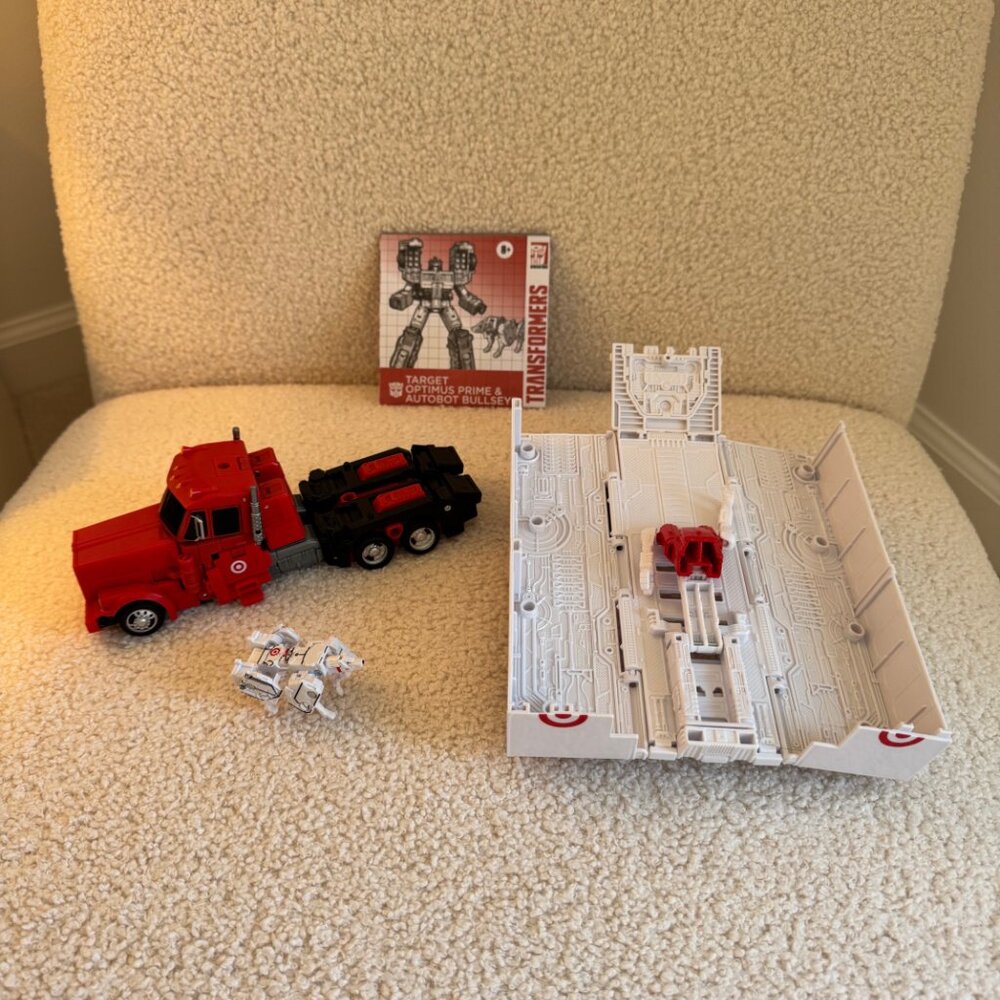 Transformers Target Optimus Prime and Autobot Bullseye Action Figure Set - Picture 5 of 12